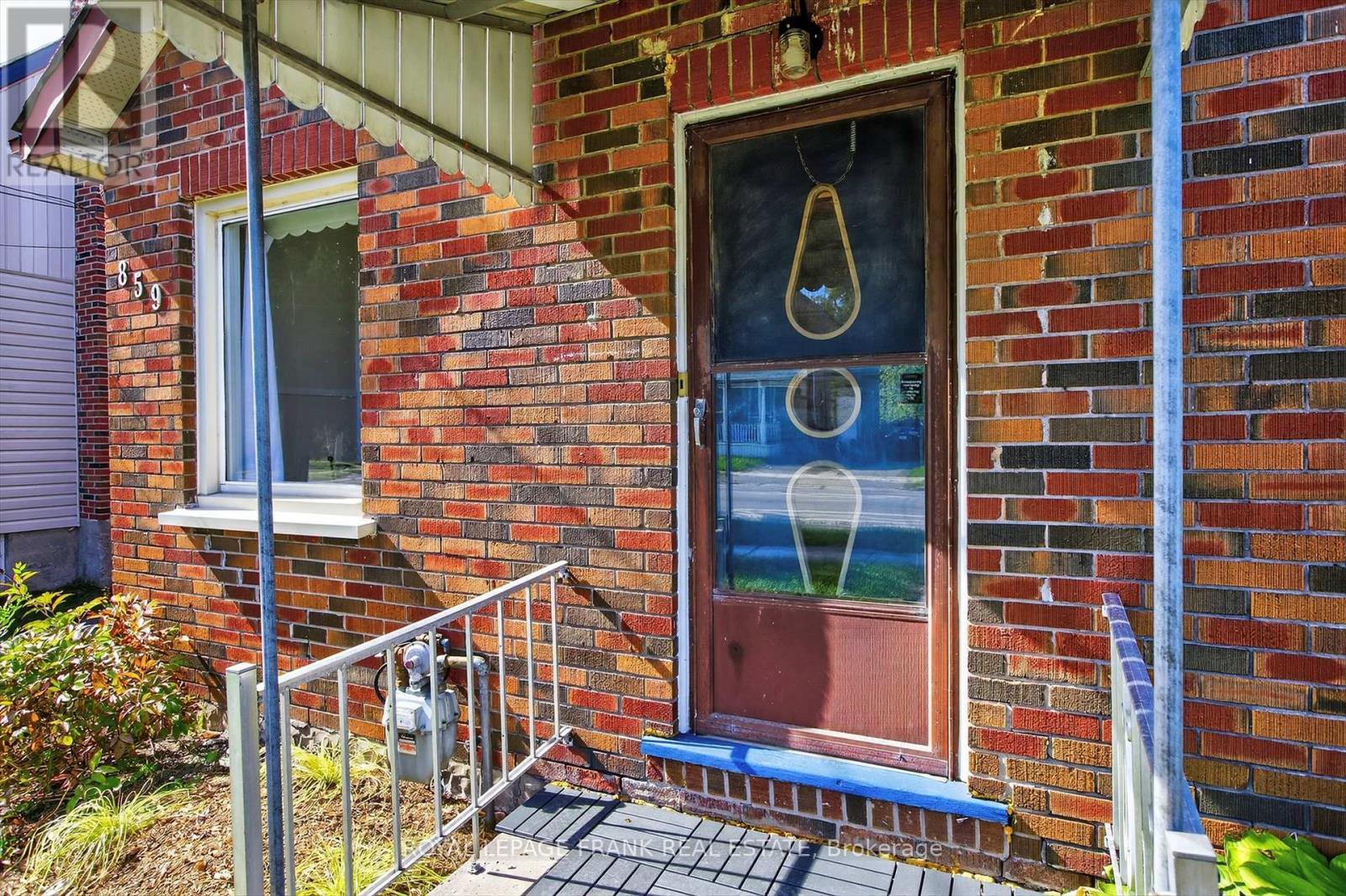












859 GEORGE STREET N

,
Peterborough (Northcrest Ward 5),




Ontario
K9H3T6

