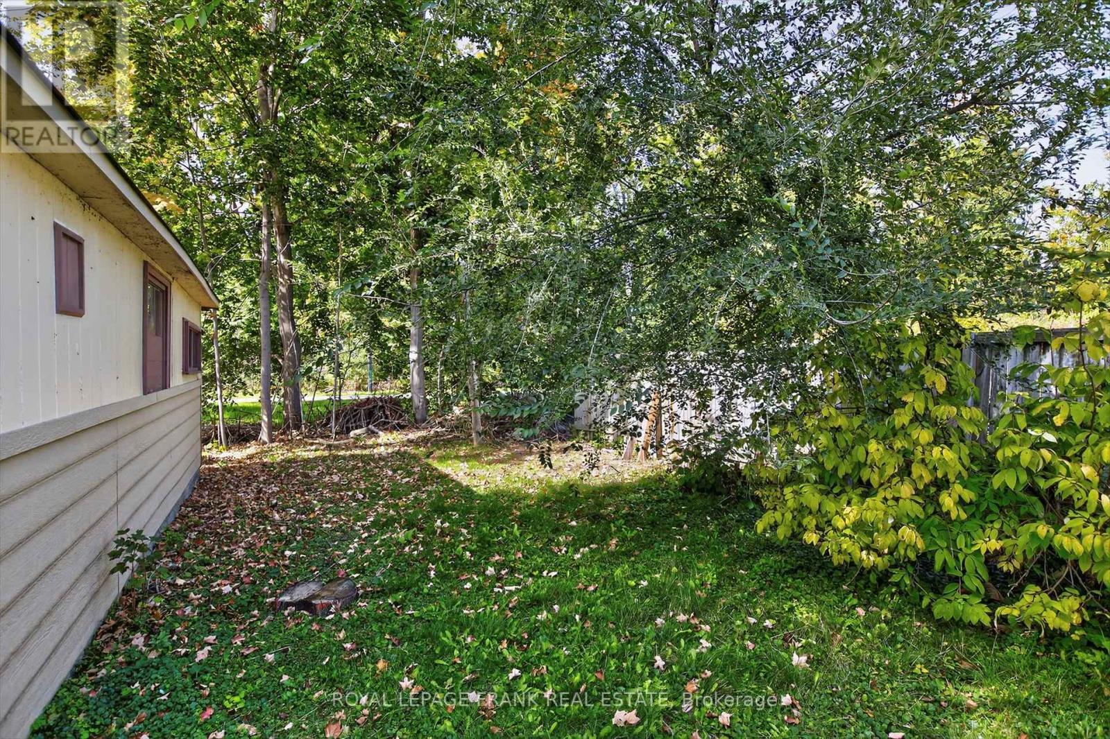 












859 GEORGE STREET N

,
Peterborough (Northcrest Ward 5),




Ontario
K9H3T6

