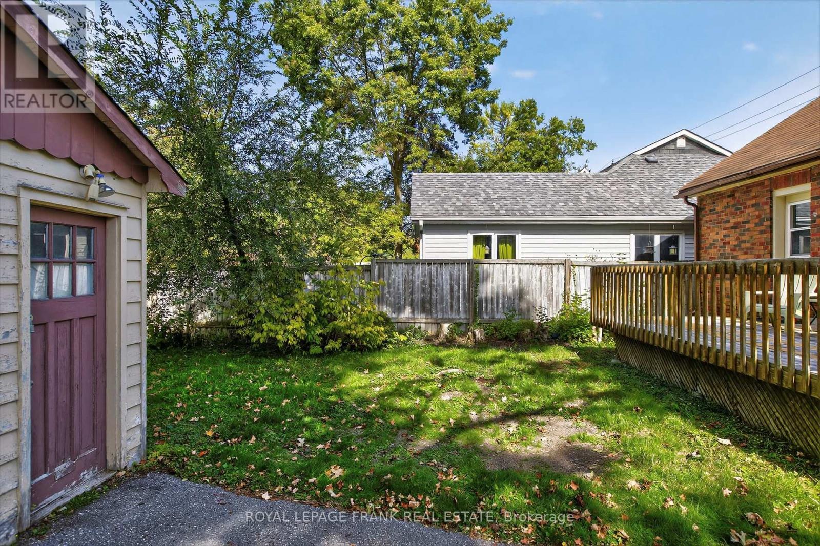 












859 GEORGE STREET N

,
Peterborough (Northcrest Ward 5),




Ontario
K9H3T6


