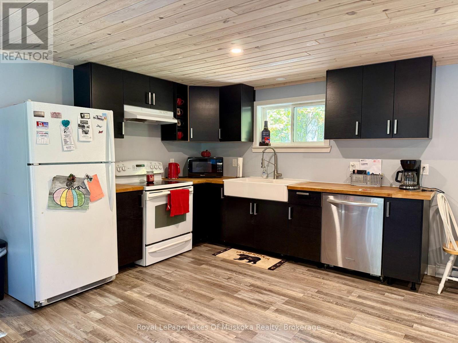 












393 DOE LAKE ROAD

,
Armour,




Ontario
P0A1J0

