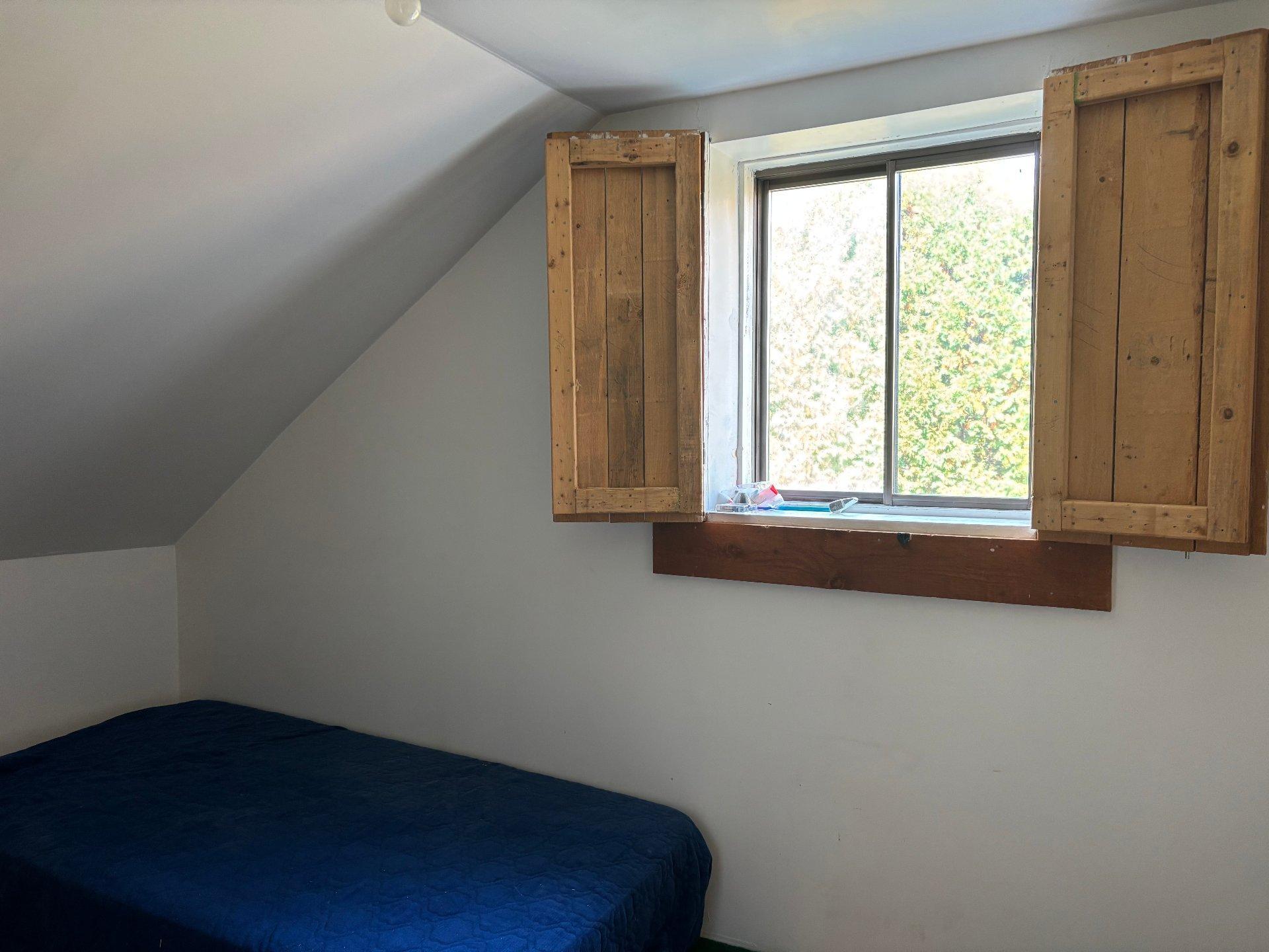 









588


Ch. de l'Artisan

,
Sainte-Lucie-des-Laurentides,




QC
J0T2J0

