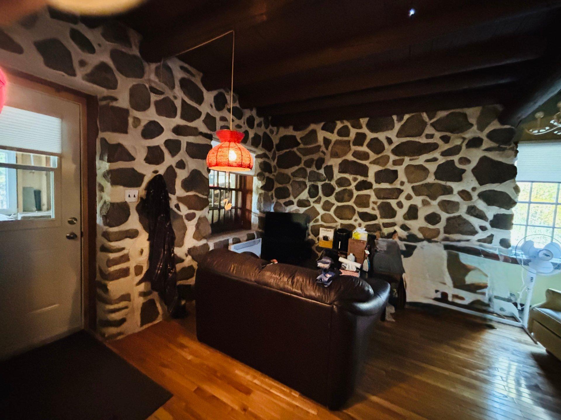 









588


Ch. de l'Artisan

,
Sainte-Lucie-des-Laurentides,




QC
J0T2J0

