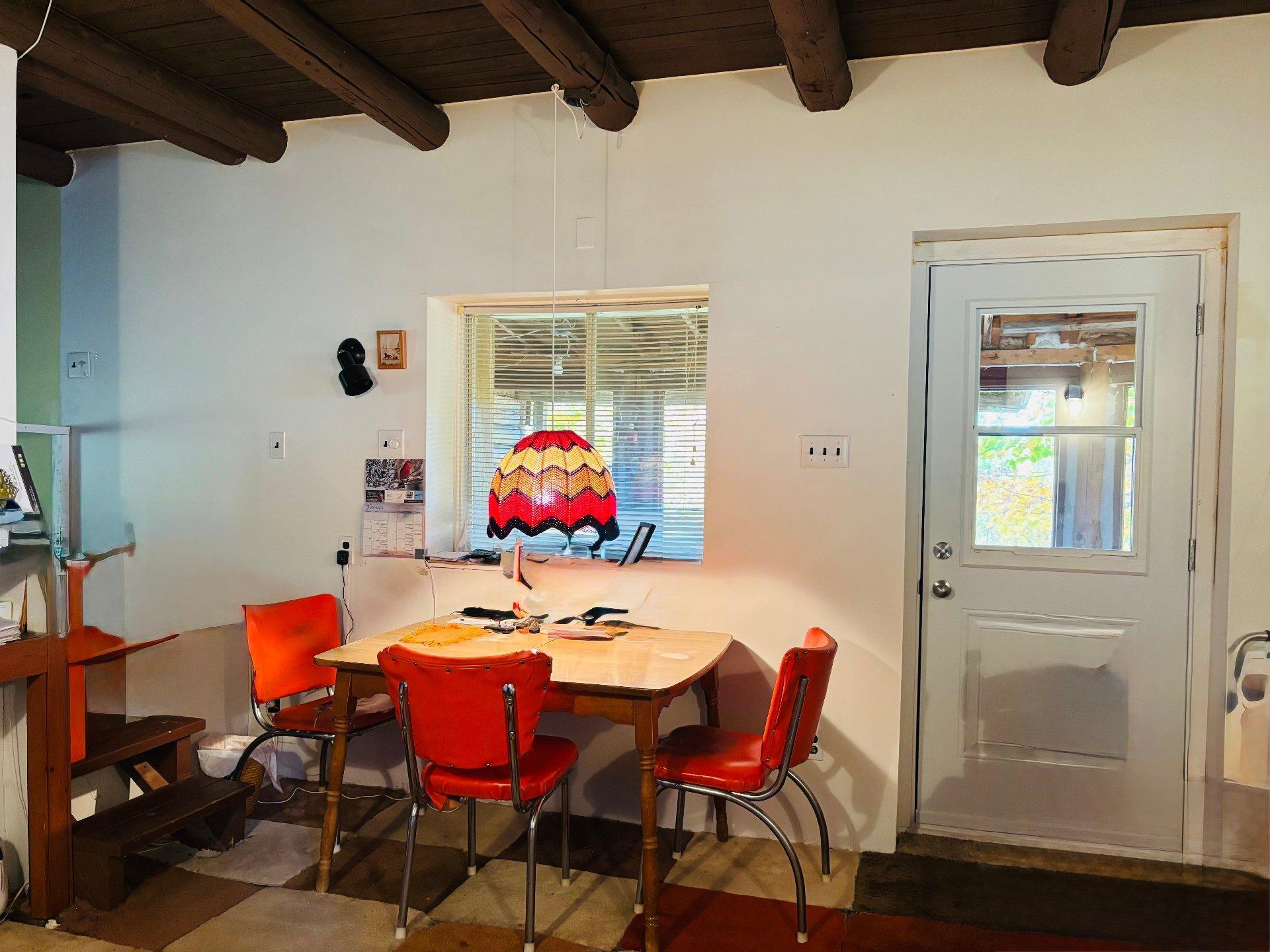 









588


Ch. de l'Artisan

,
Sainte-Lucie-des-Laurentides,




QC
J0T2J0

