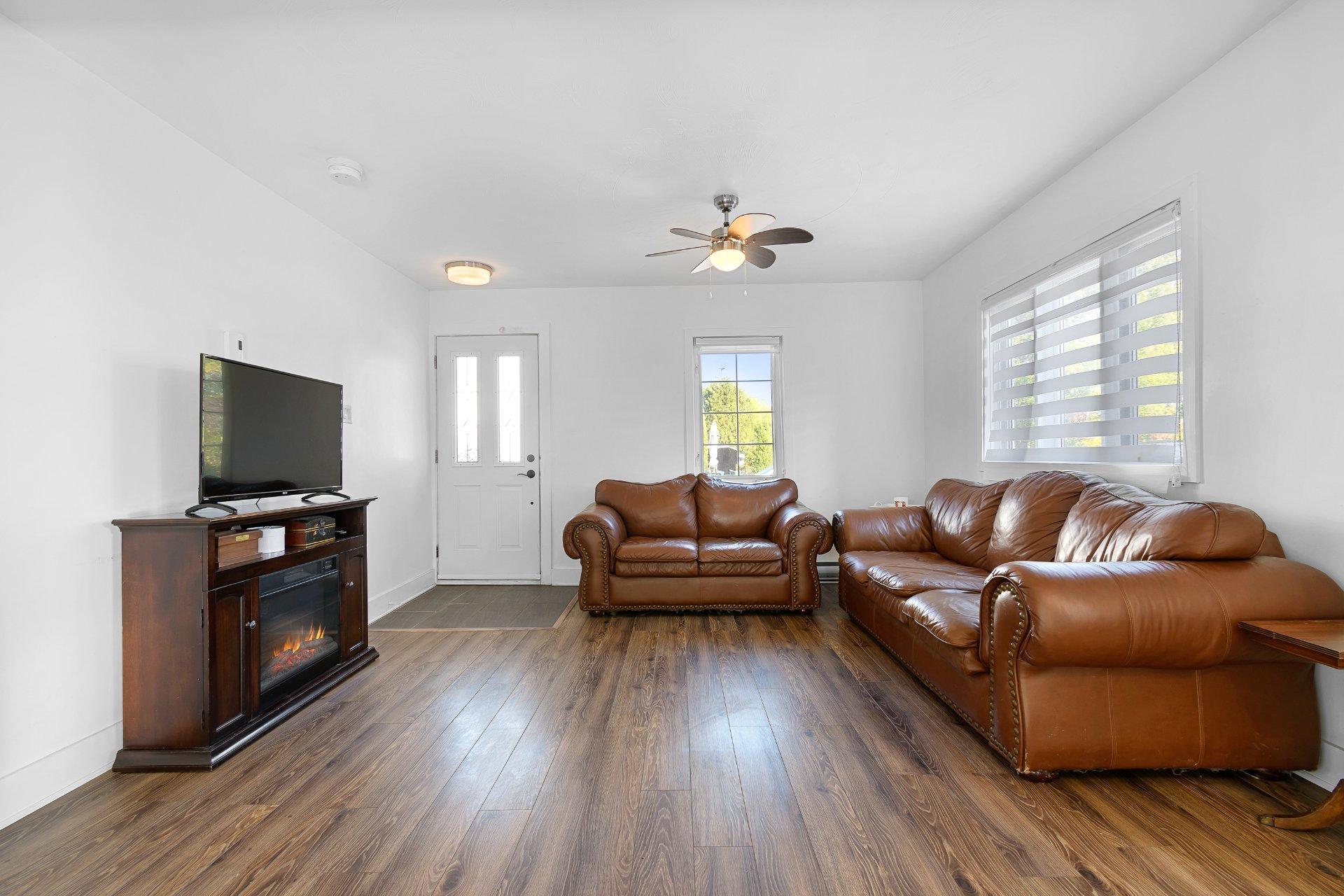 









10


Rue Marengère

,
Gatineau (Gatineau),




QC
J8T3T4

