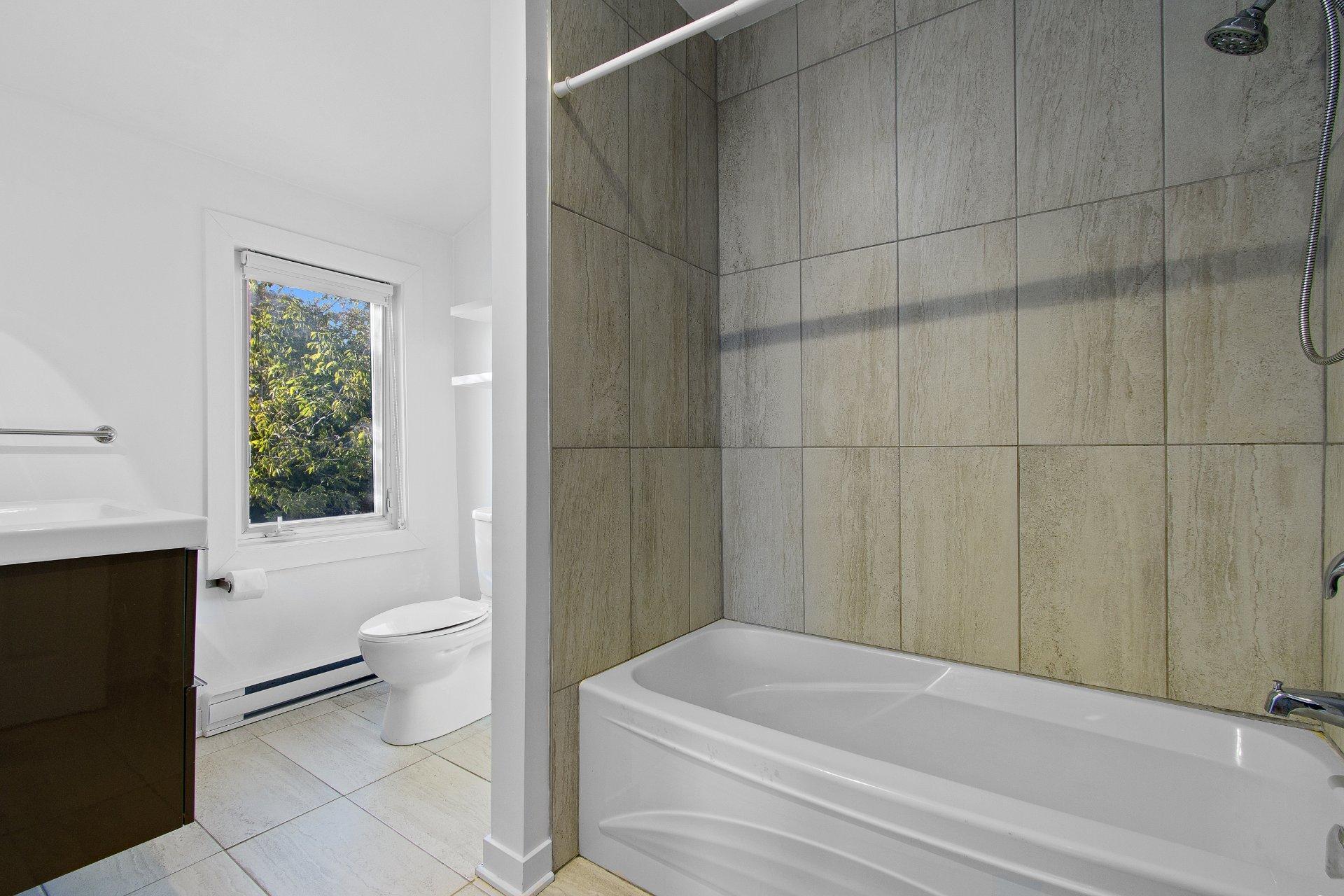 









10


Rue Marengère

,
Gatineau (Gatineau),




QC
J8T3T4

