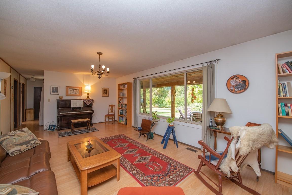 









3144


Creighton Valley

Road,
Cherryville,




BC
V0E 2G3

