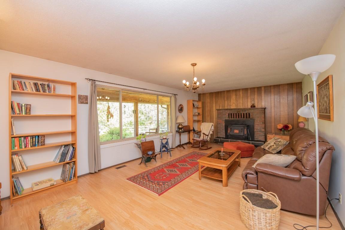 









3144


Creighton Valley

Road,
Cherryville,




BC
V0E 2G3

