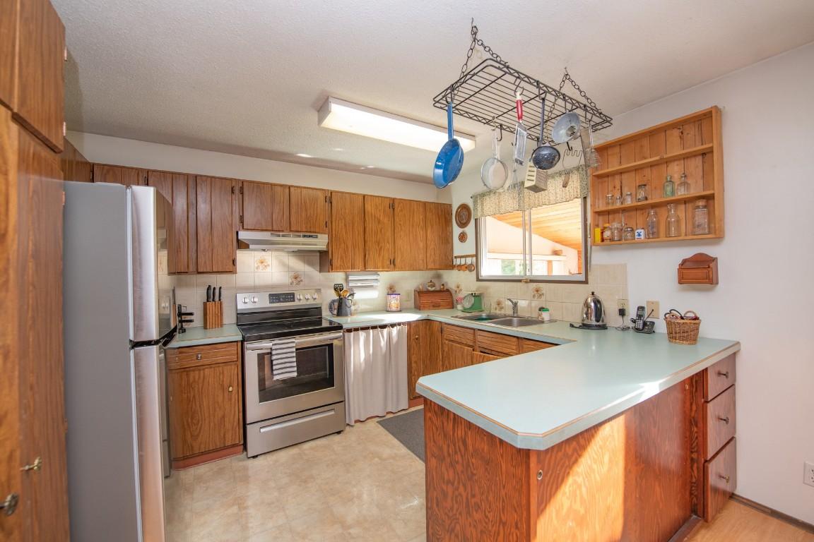 









3144


Creighton Valley

Road,
Cherryville,




BC
V0E 2G3

