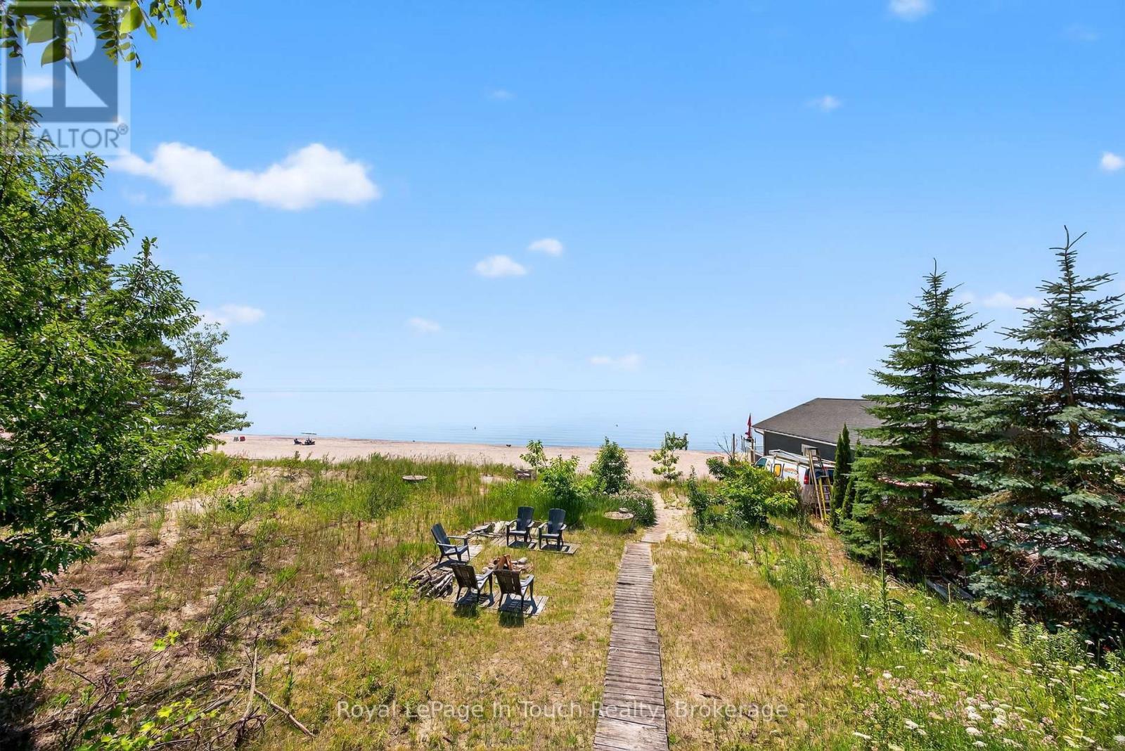 












44 TINY BEACHES ROAD S

,
Tiny,




Ontario
L0L2J0

