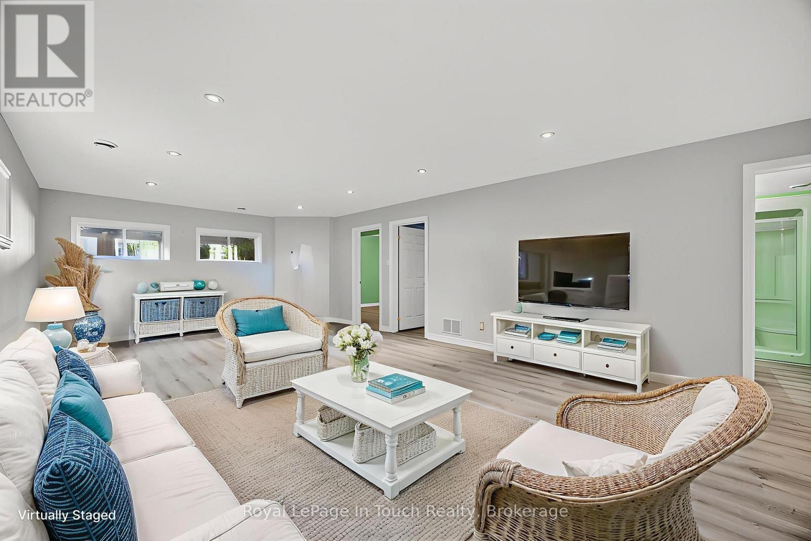 












44 TINY BEACHES ROAD S

,
Tiny,




Ontario
L0L2J0

