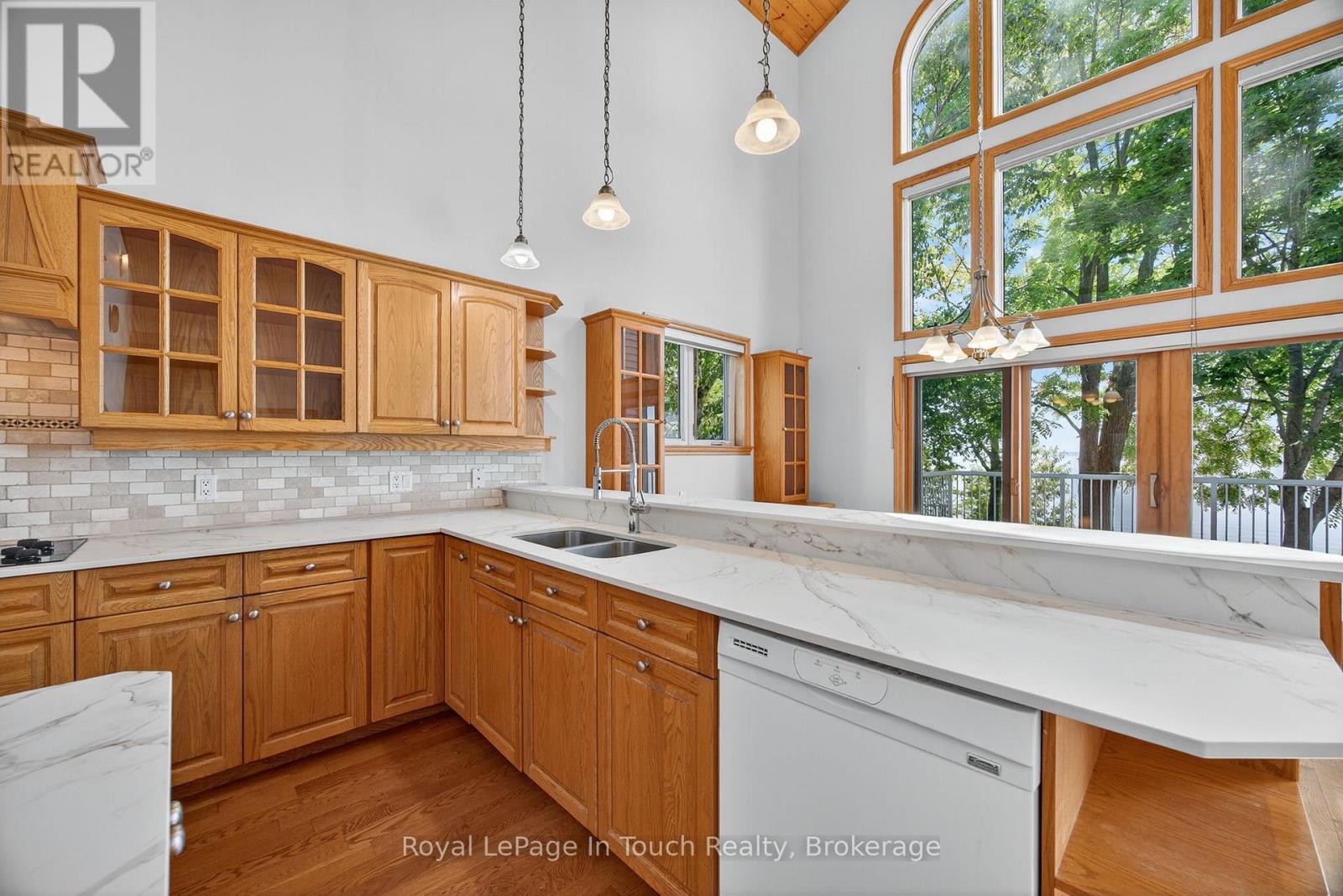 












44 TINY BEACHES ROAD S

,
Tiny,




Ontario
L0L2J0

