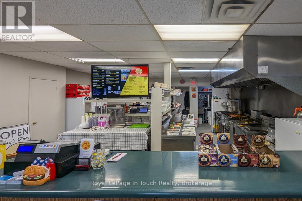 












505 KING STREET

,
Midland,




Ontario
L4R3N5

