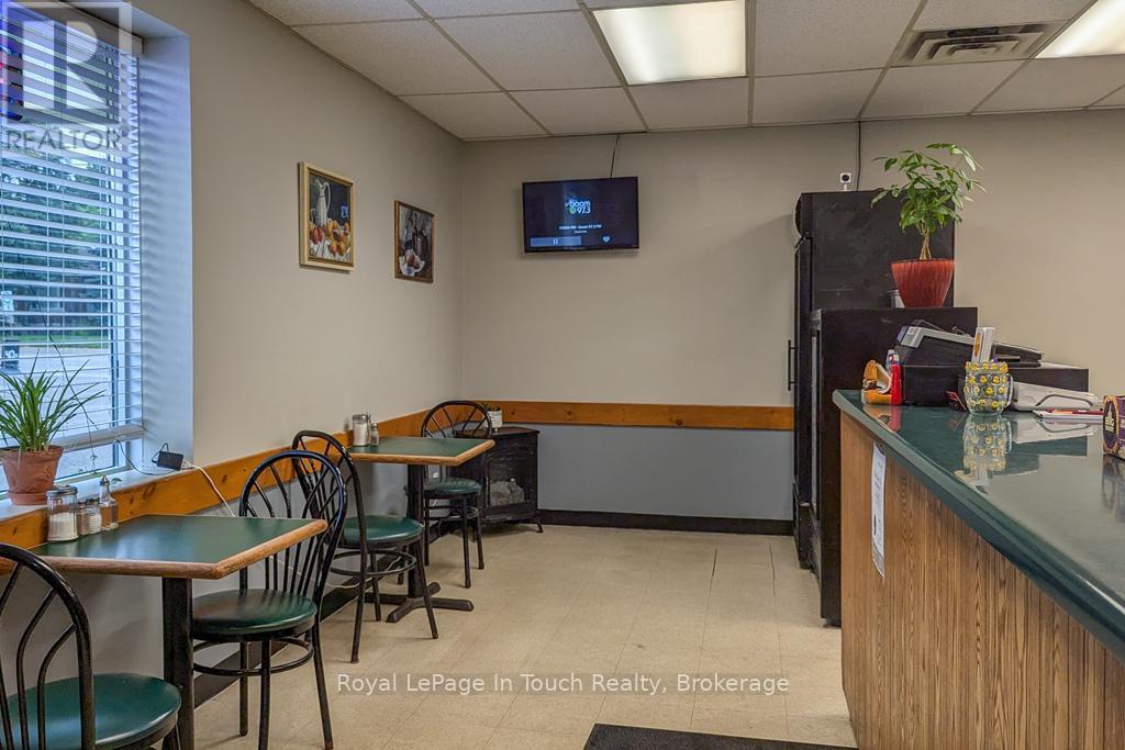 












505 KING STREET

,
Midland,




Ontario
L4R3N5

