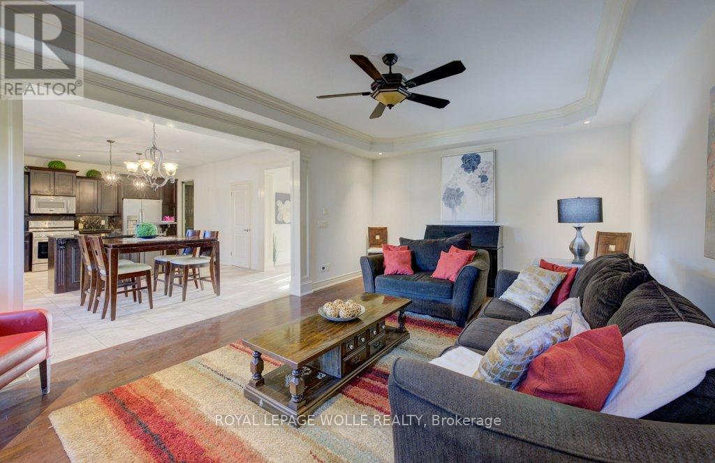 












6379 CHRISTOPHER CRESCENT

,
Niagara Falls,




Ontario
L2H0B3

