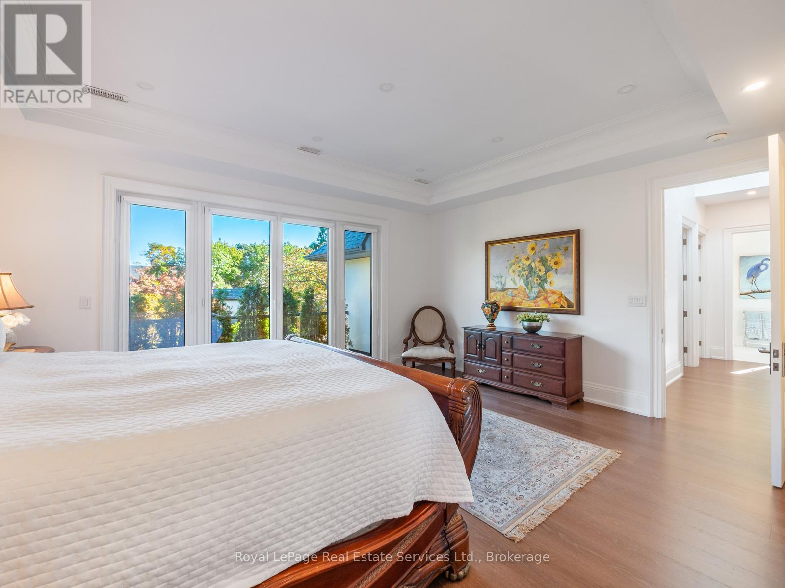 












36 ANDERSON STREET

,
Oakville (CO Central),




Ontario
L6K1A5

