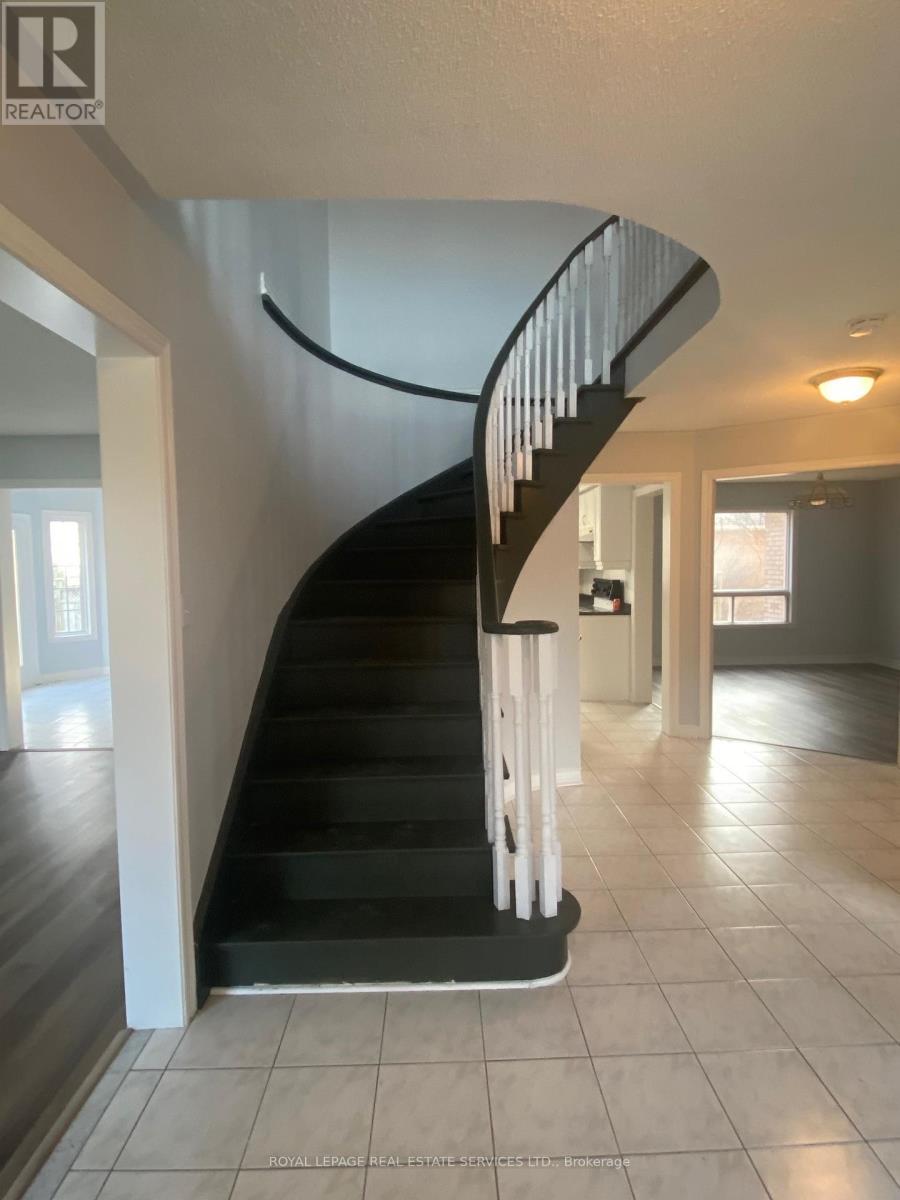 












104 INVERHURON TRAIL

,
Oakville,




Ontario
L6H5Z4

