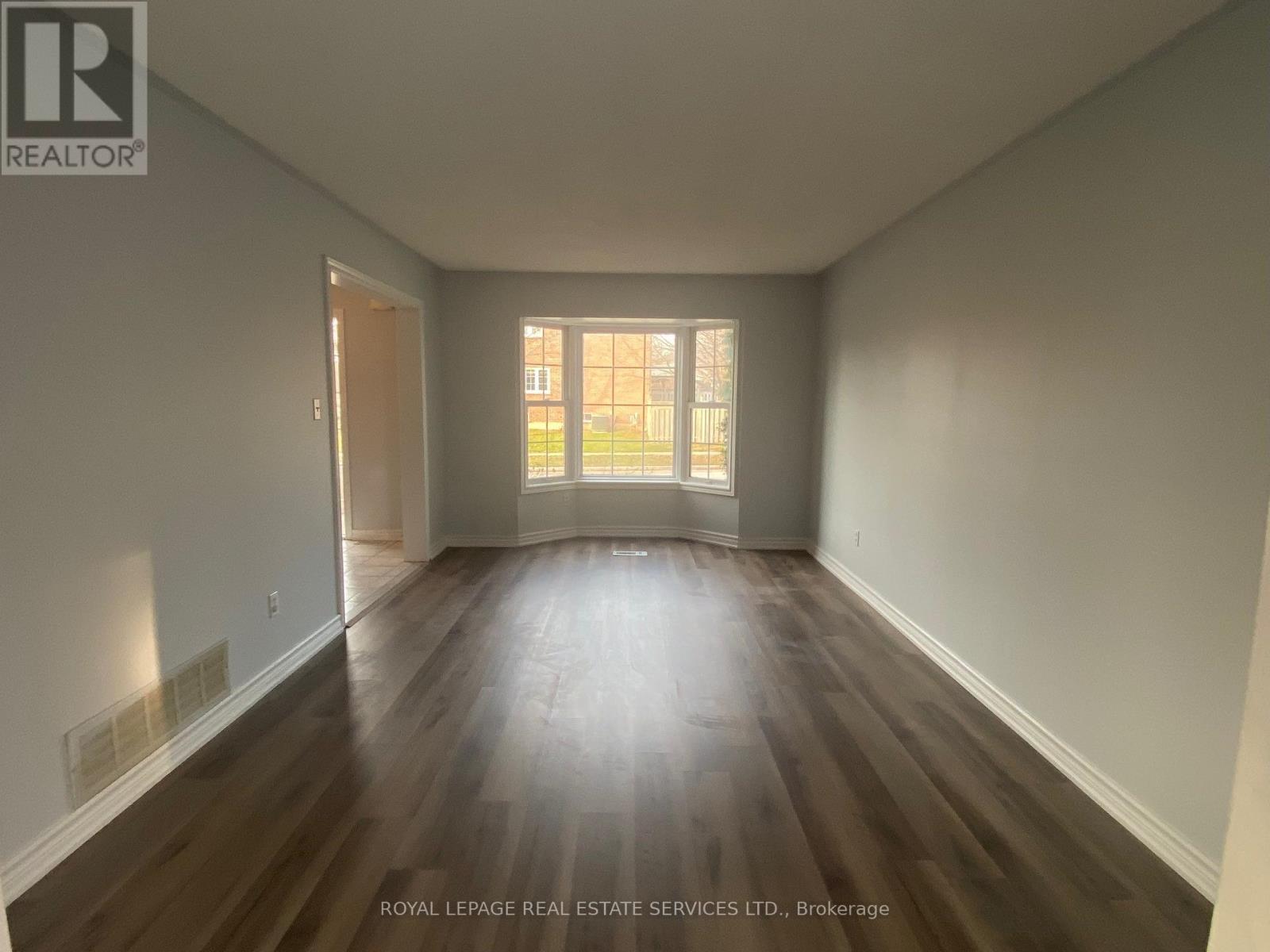 












104 INVERHURON TRAIL

,
Oakville,




Ontario
L6H5Z4

