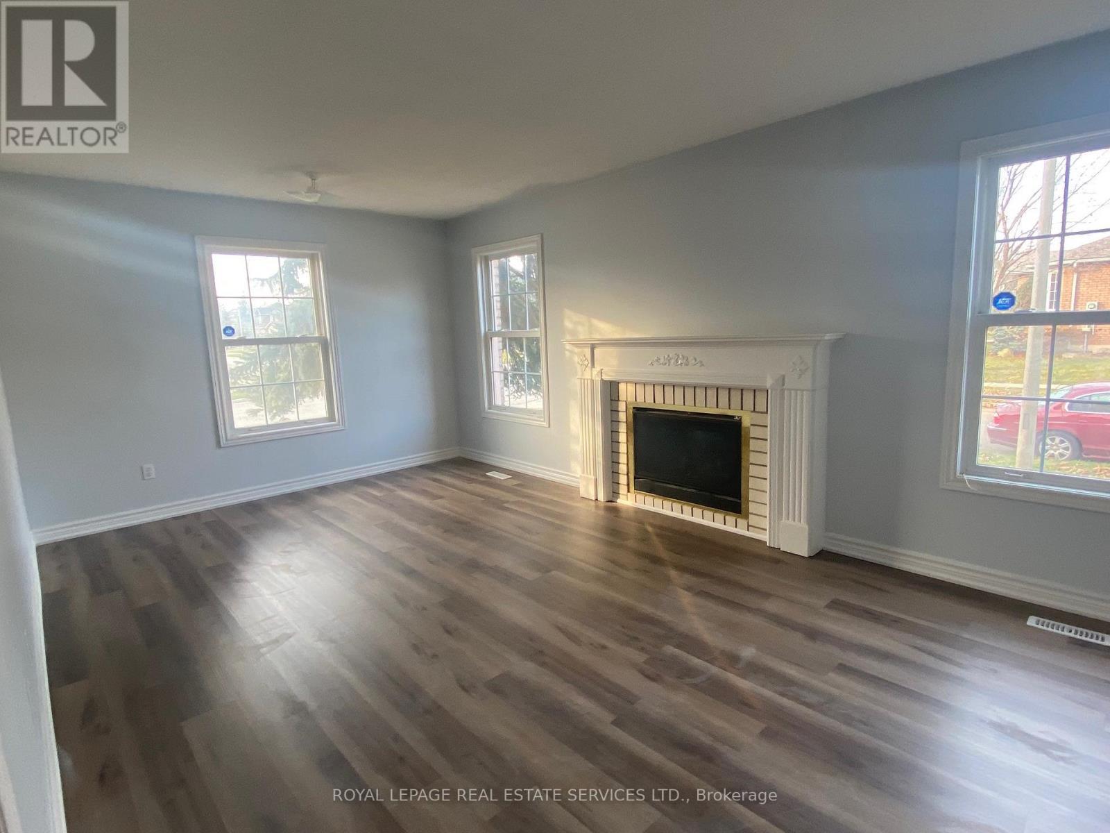 












104 INVERHURON TRAIL

,
Oakville,




Ontario
L6H5Z4

