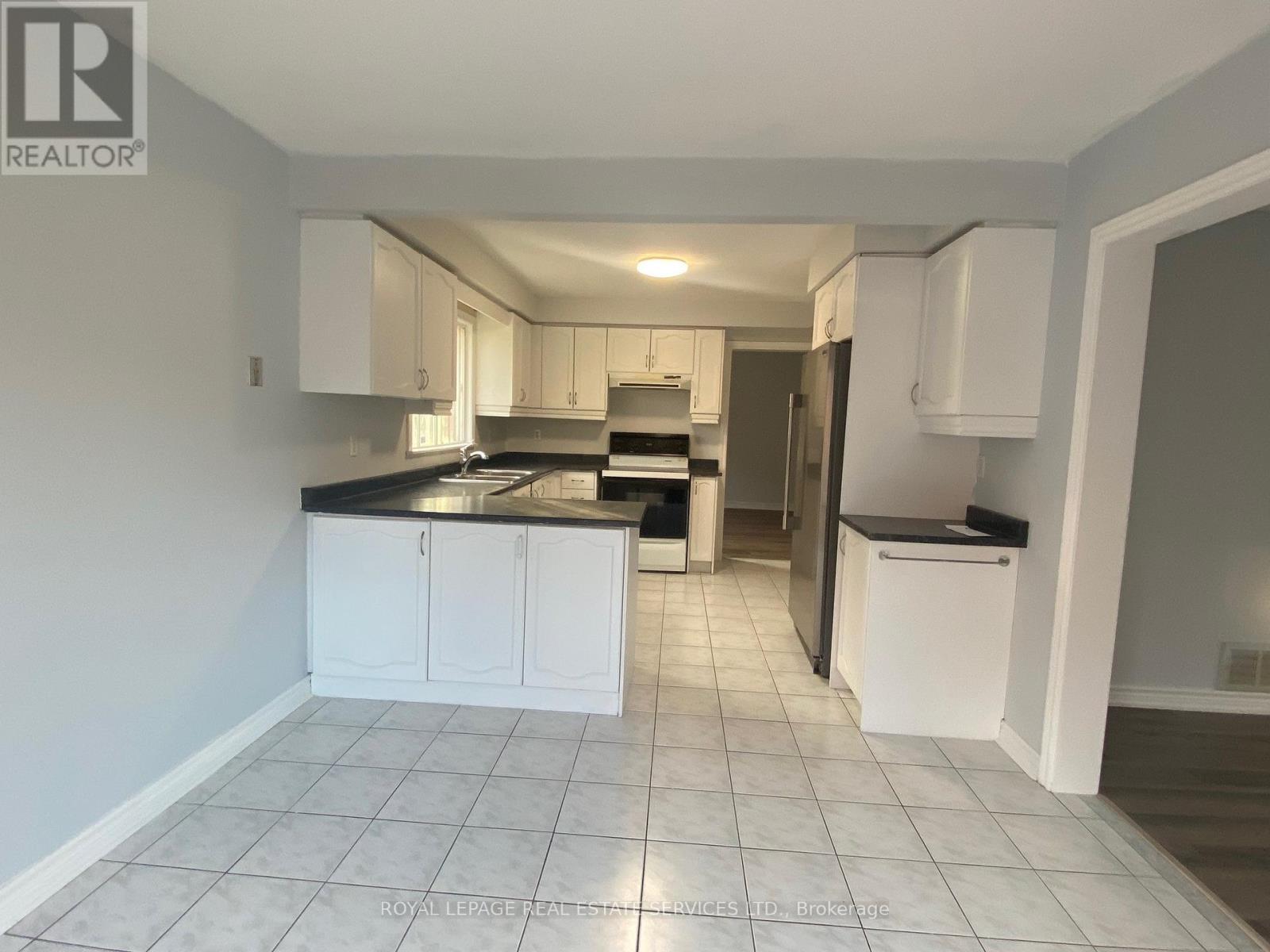 












104 INVERHURON TRAIL

,
Oakville,




Ontario
L6H5Z4

