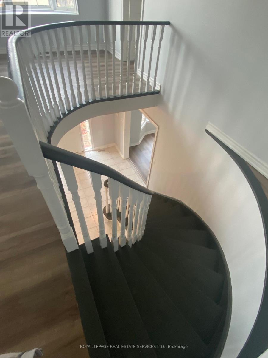 












104 INVERHURON TRAIL

,
Oakville,




Ontario
L6H5Z4

