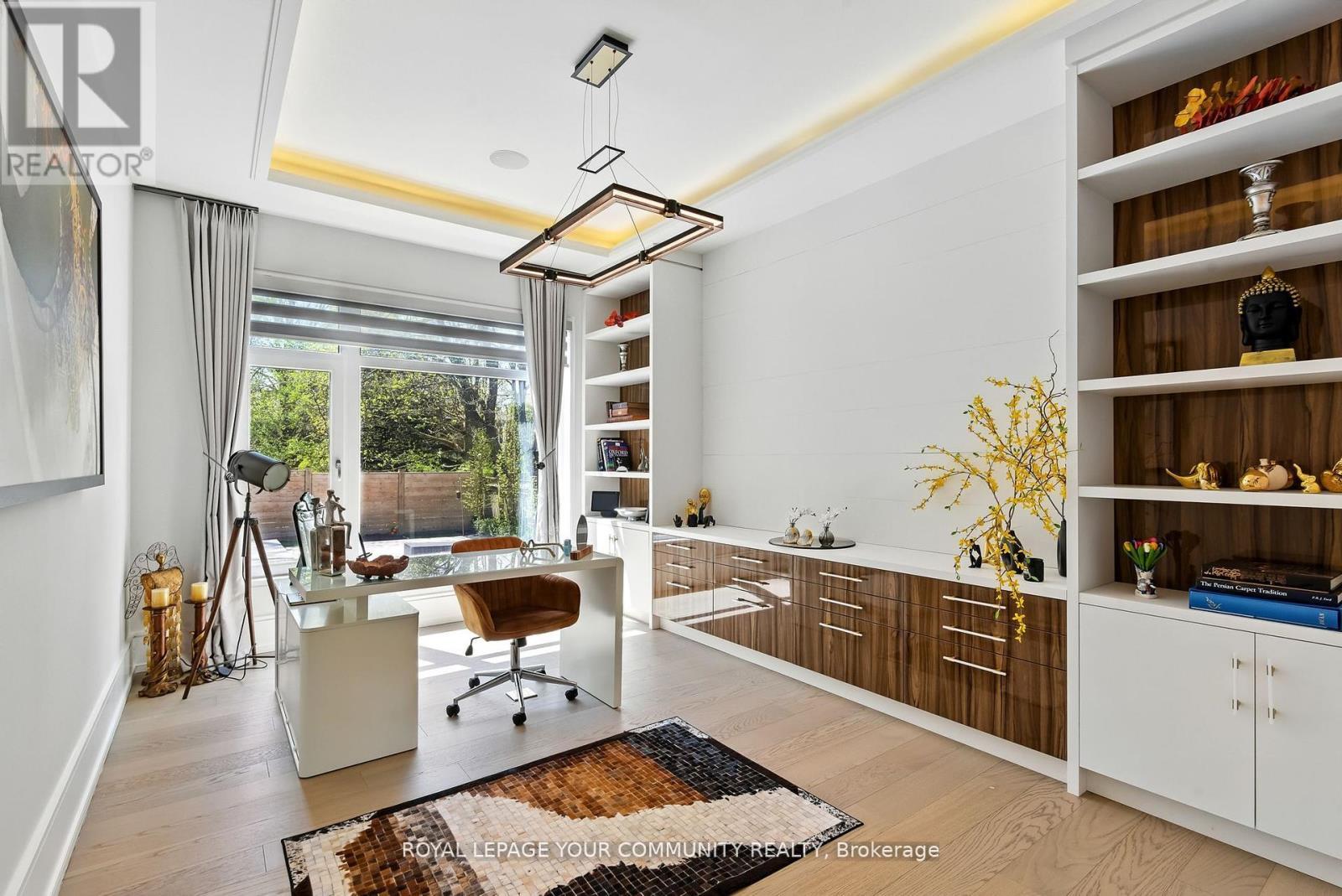 












115 PATRICIA DRIVE

,
King,




Ontario
L7B1H3

