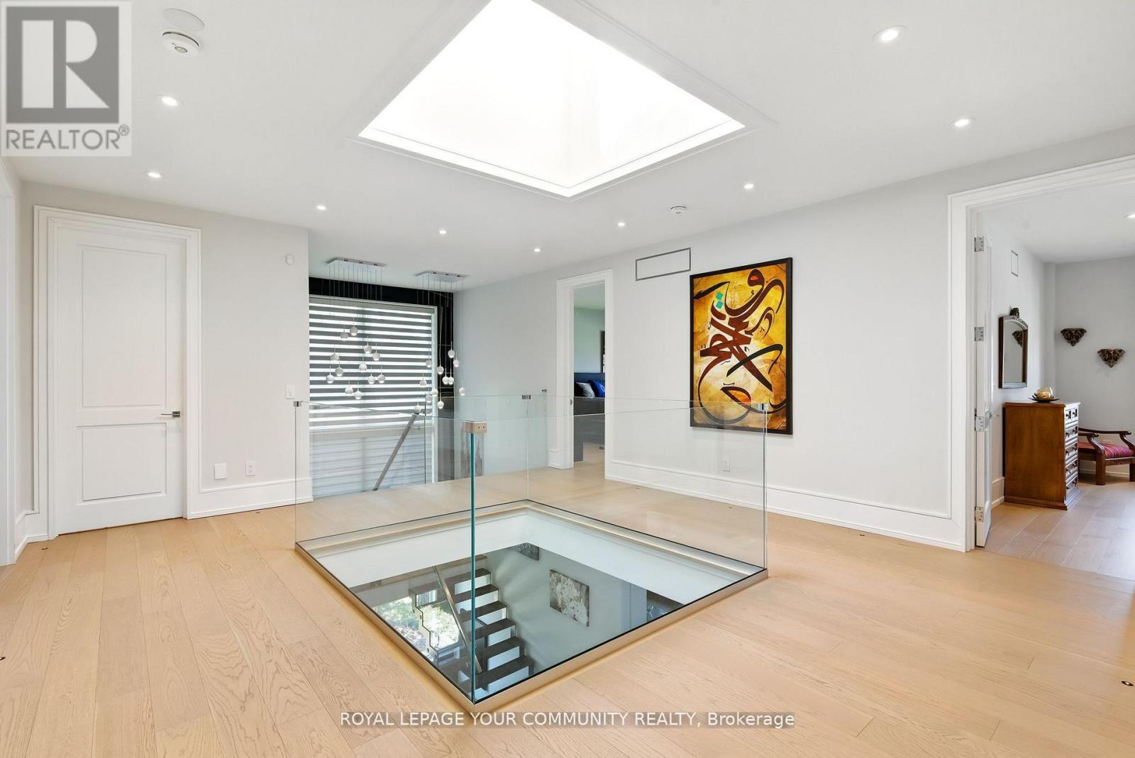 












115 PATRICIA DRIVE

,
King,




Ontario
L7B1H3

