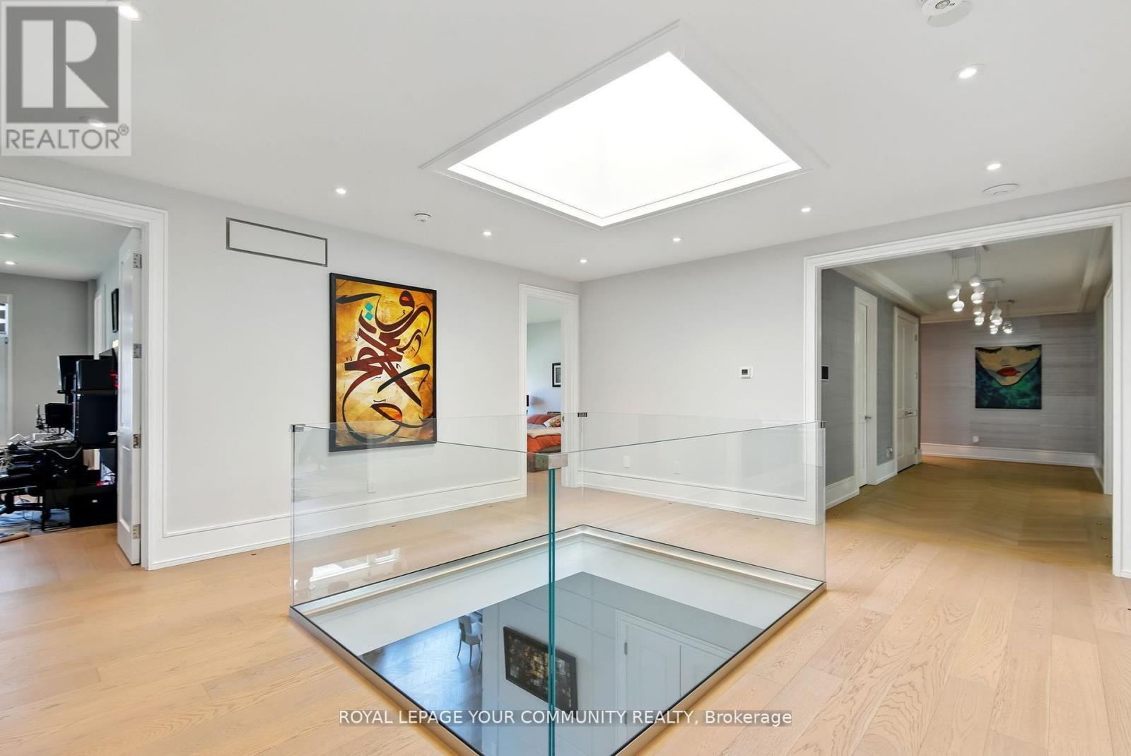 












115 PATRICIA DRIVE

,
King,




Ontario
L7B1H3

