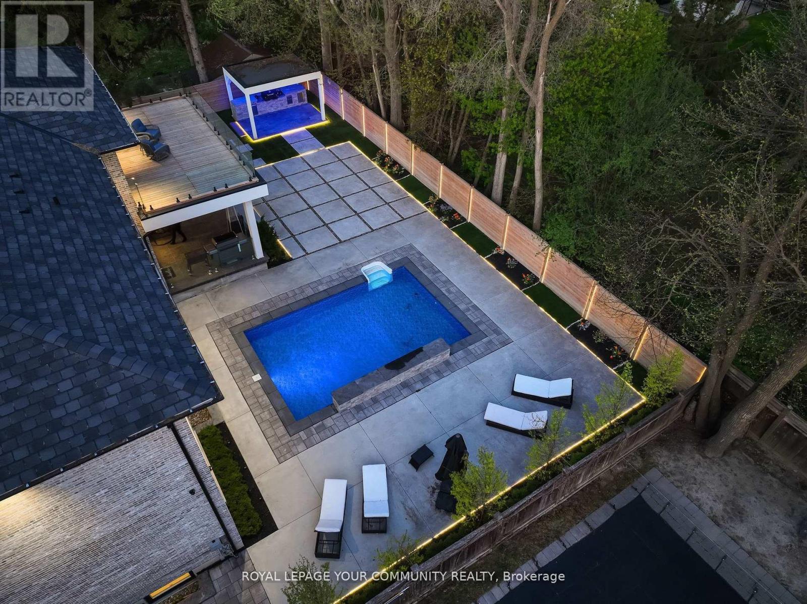 












115 PATRICIA DRIVE

,
King,




Ontario
L7B1H3

