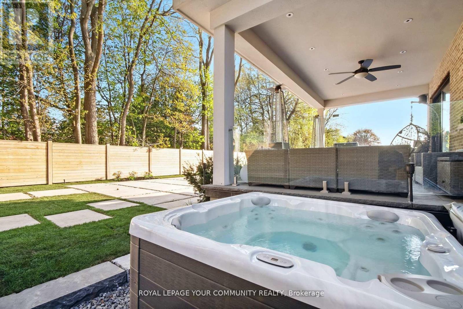 












115 PATRICIA DRIVE

,
King,




Ontario
L7B1H3

