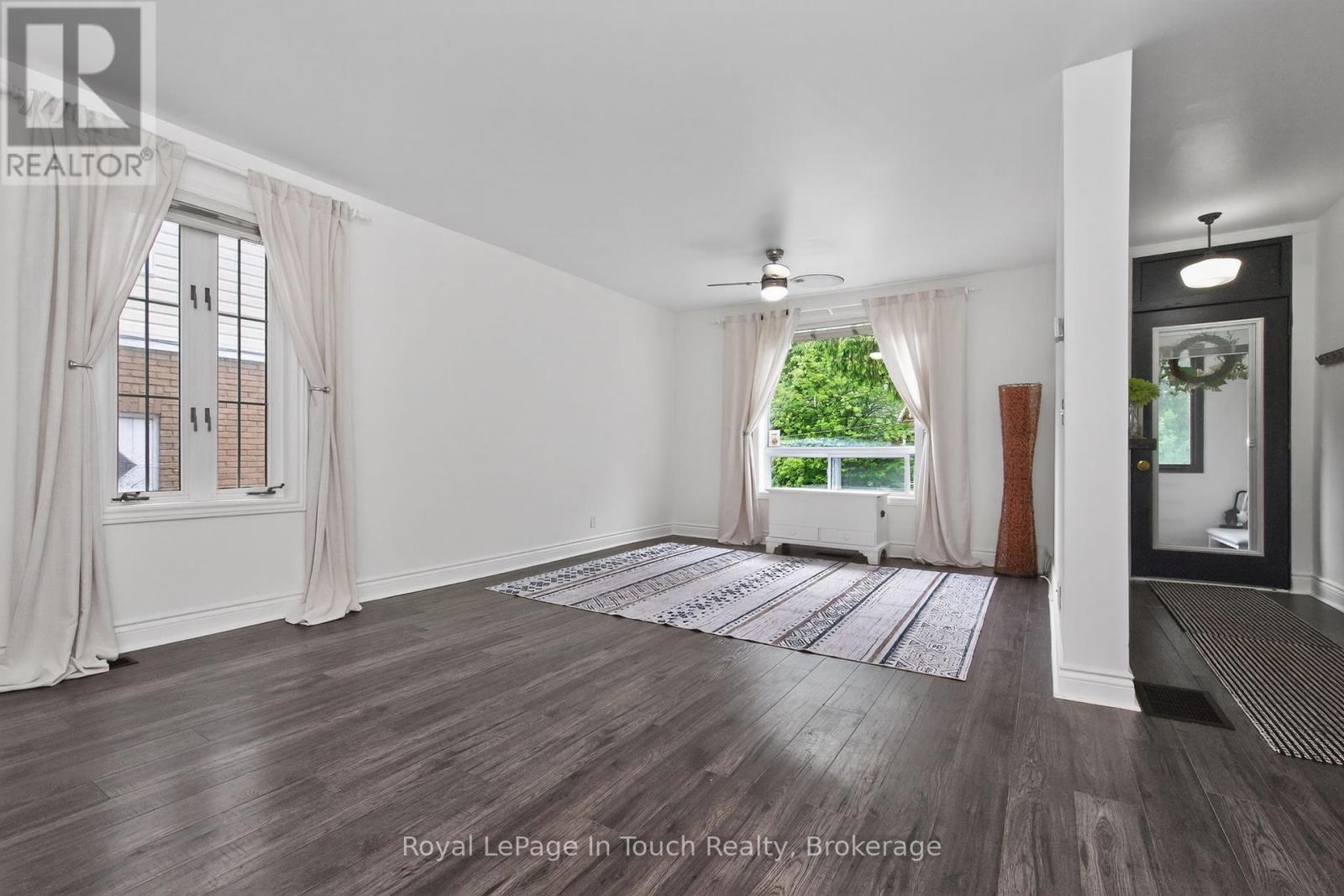 












330 THIRD STREET

,
Midland,




Ontario
L4R3S7

