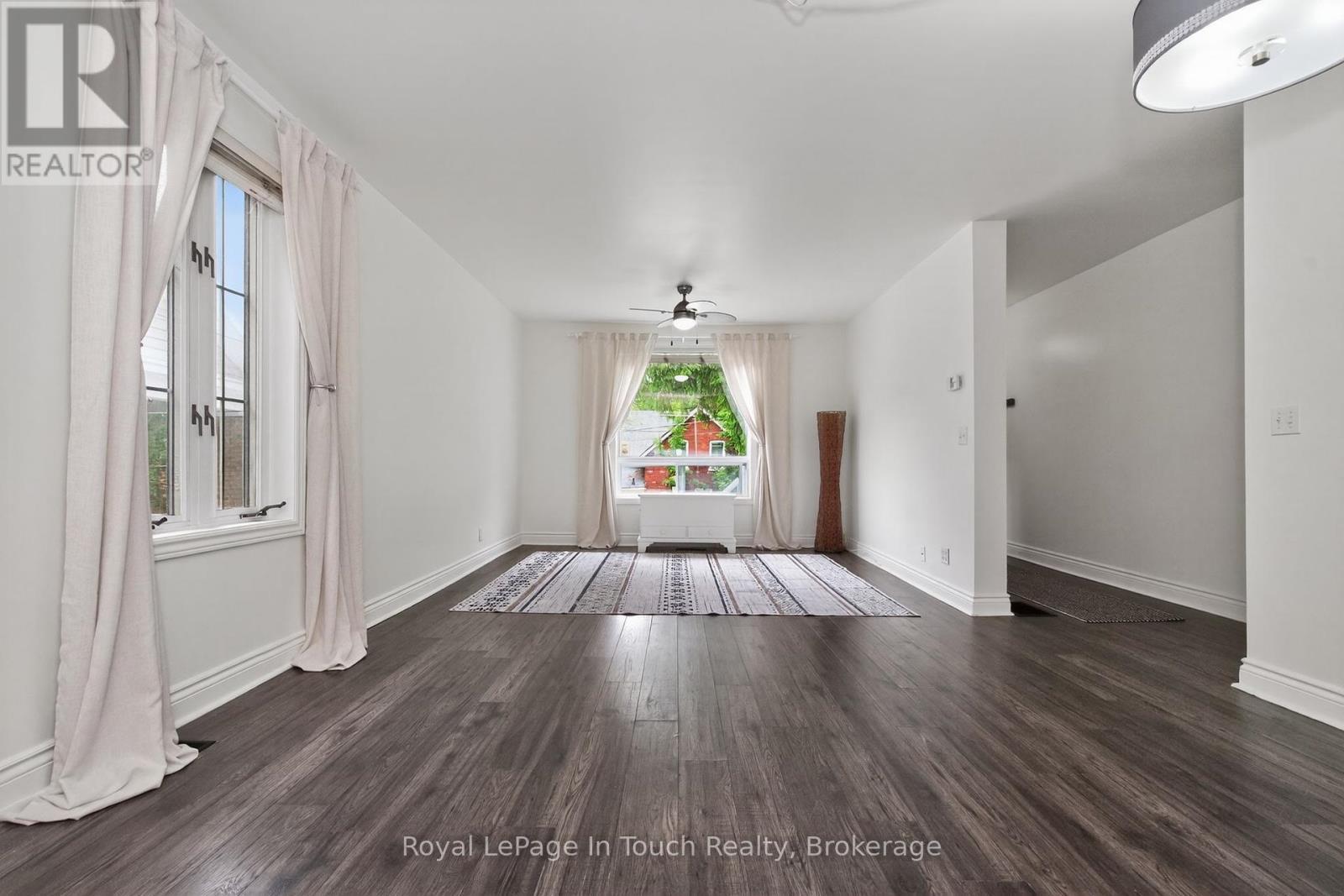 












330 THIRD STREET

,
Midland,




Ontario
L4R3S7

