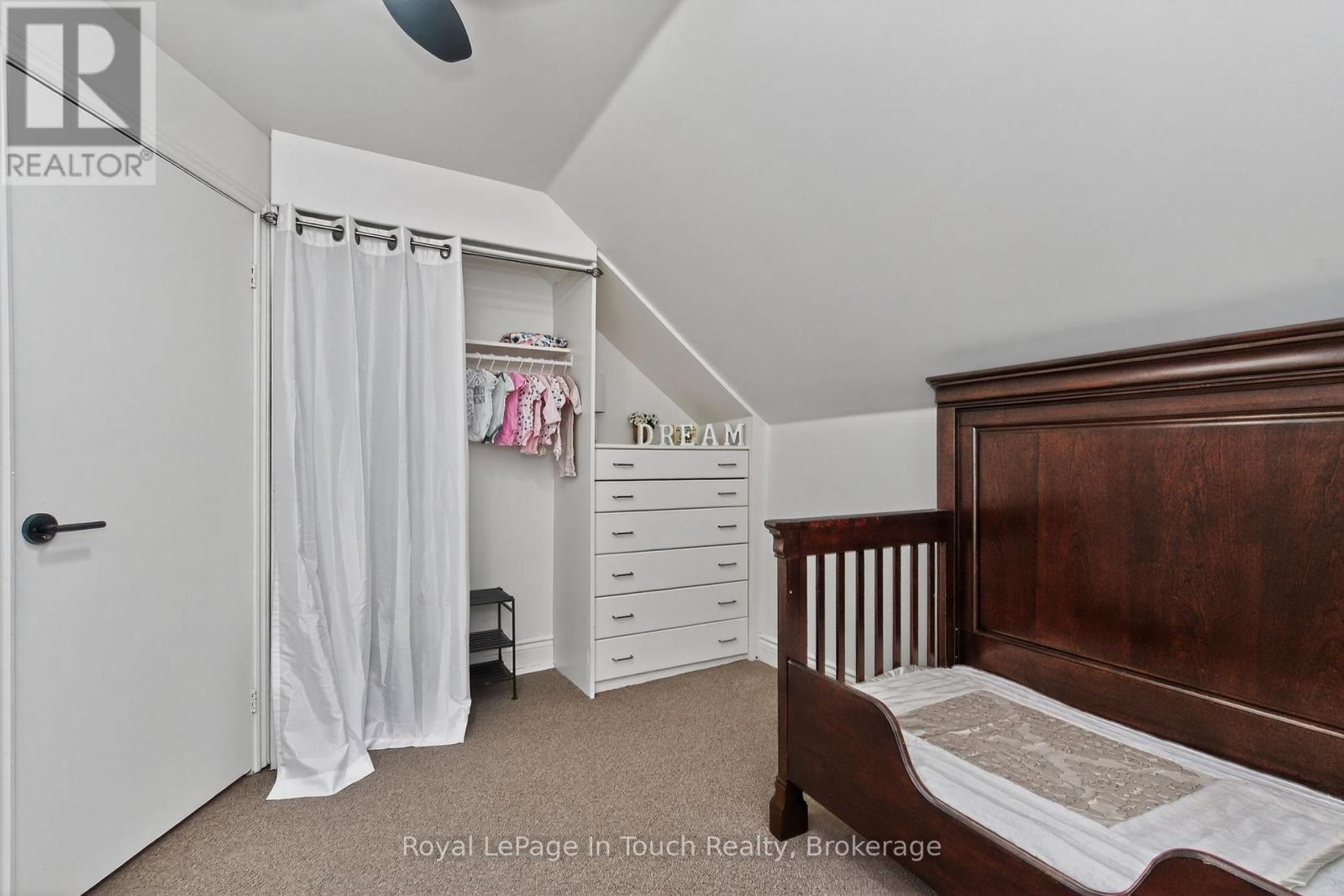 












330 THIRD STREET

,
Midland,




Ontario
L4R3S7

