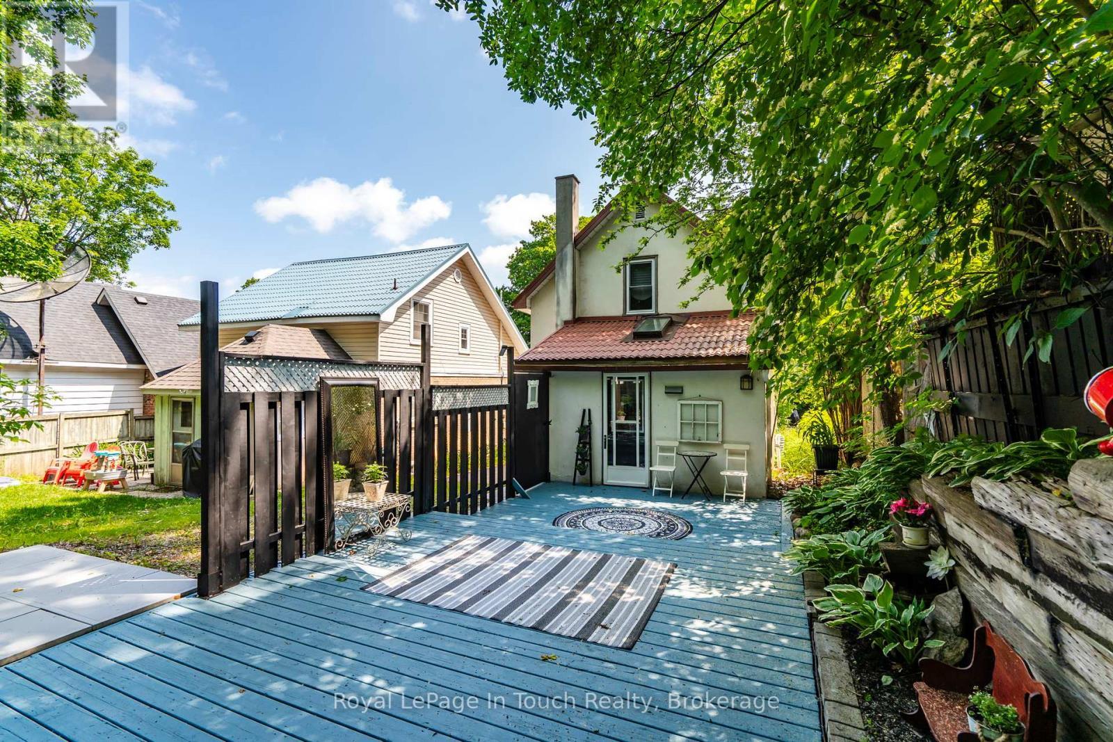 












330 THIRD STREET

,
Midland,




Ontario
L4R3S7

