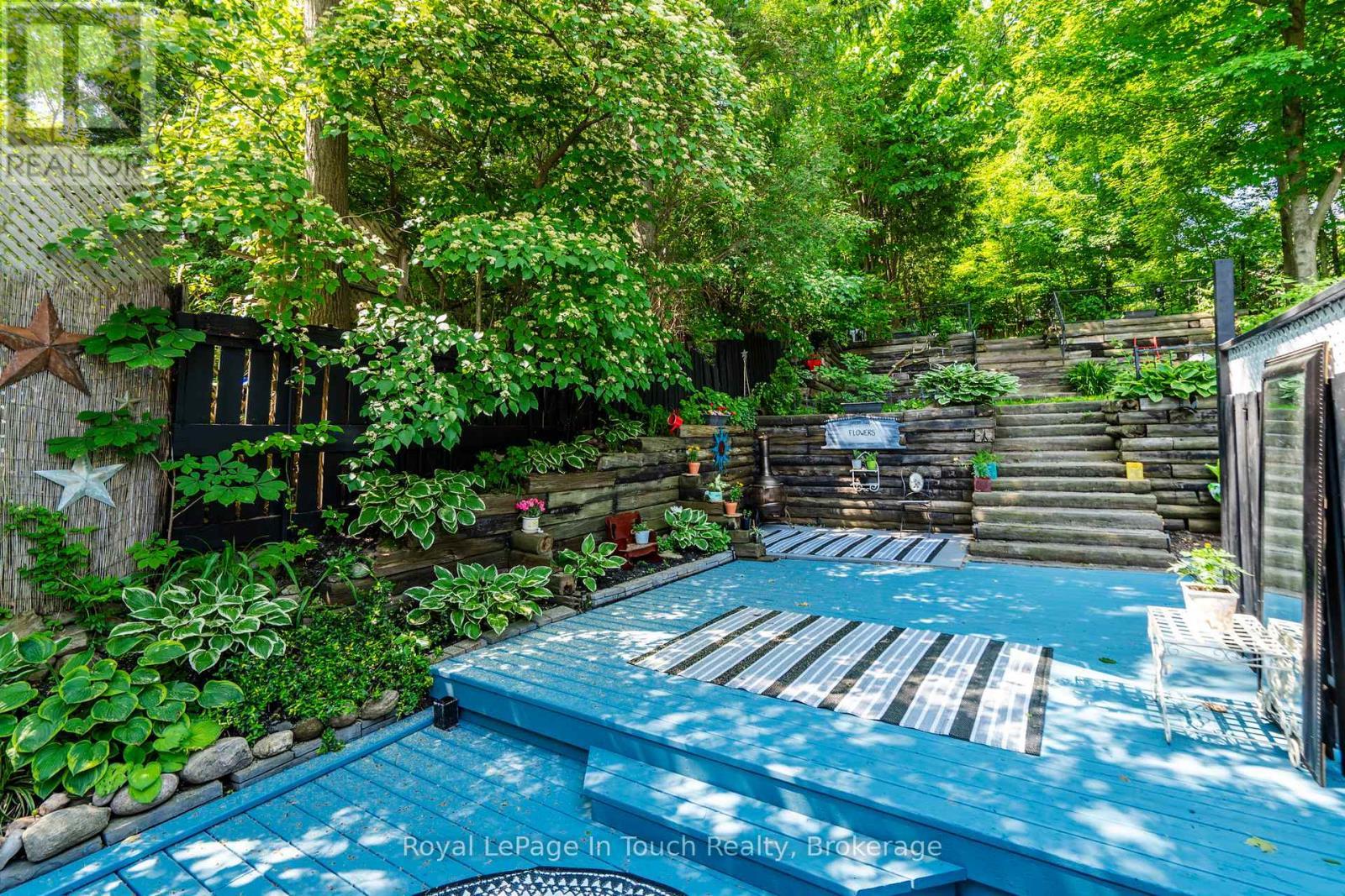 












330 THIRD STREET

,
Midland,




Ontario
L4R3S7

