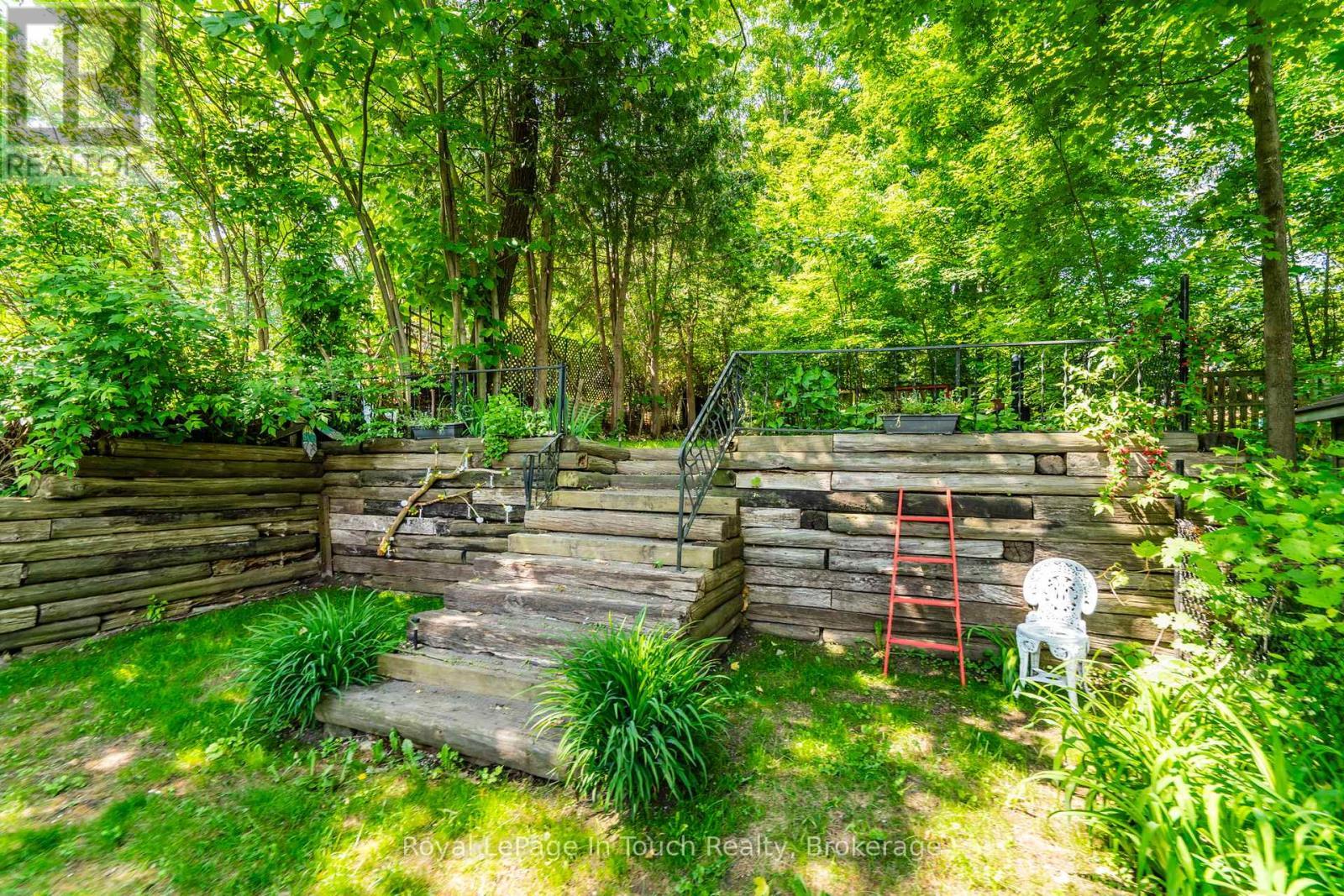 












330 THIRD STREET

,
Midland,




Ontario
L4R3S7

