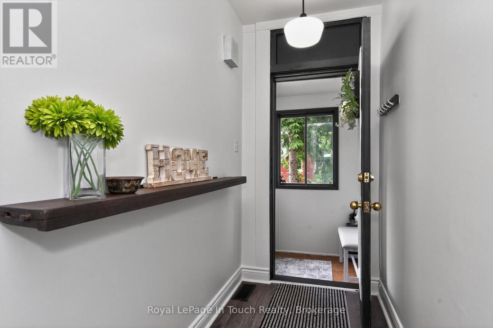 












330 THIRD STREET

,
Midland,




Ontario
L4R3S7

