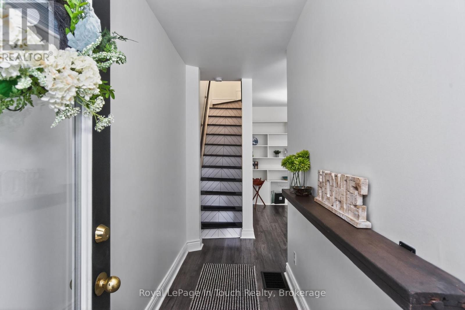 












330 THIRD STREET

,
Midland,




Ontario
L4R3S7

