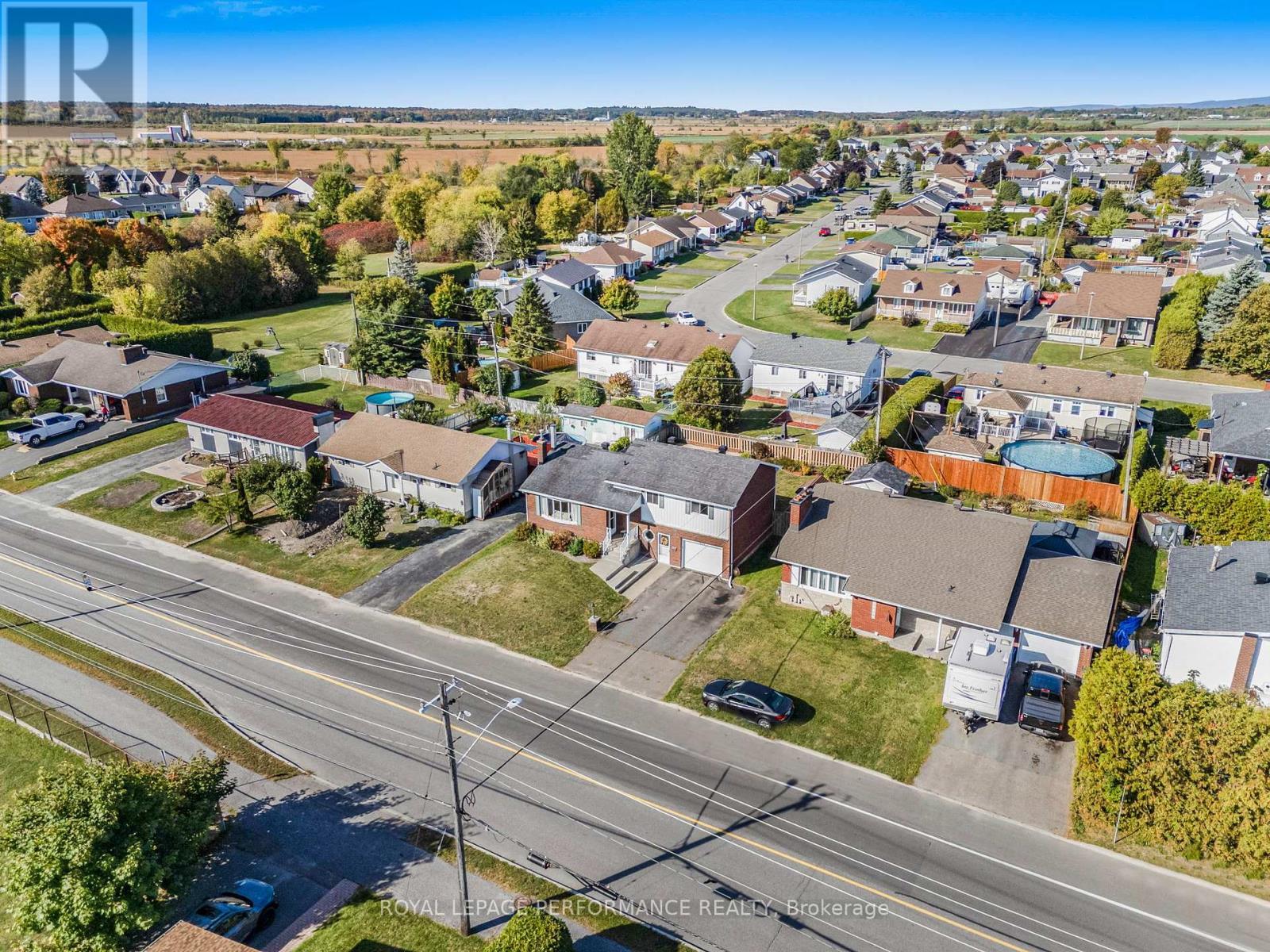 












454 WEST STREET

,
Hawkesbury,




Ontario
K6A2R1

