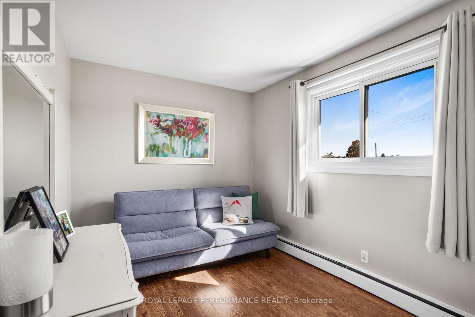 












454 WEST STREET

,
Hawkesbury,




Ontario
K6A2R1

