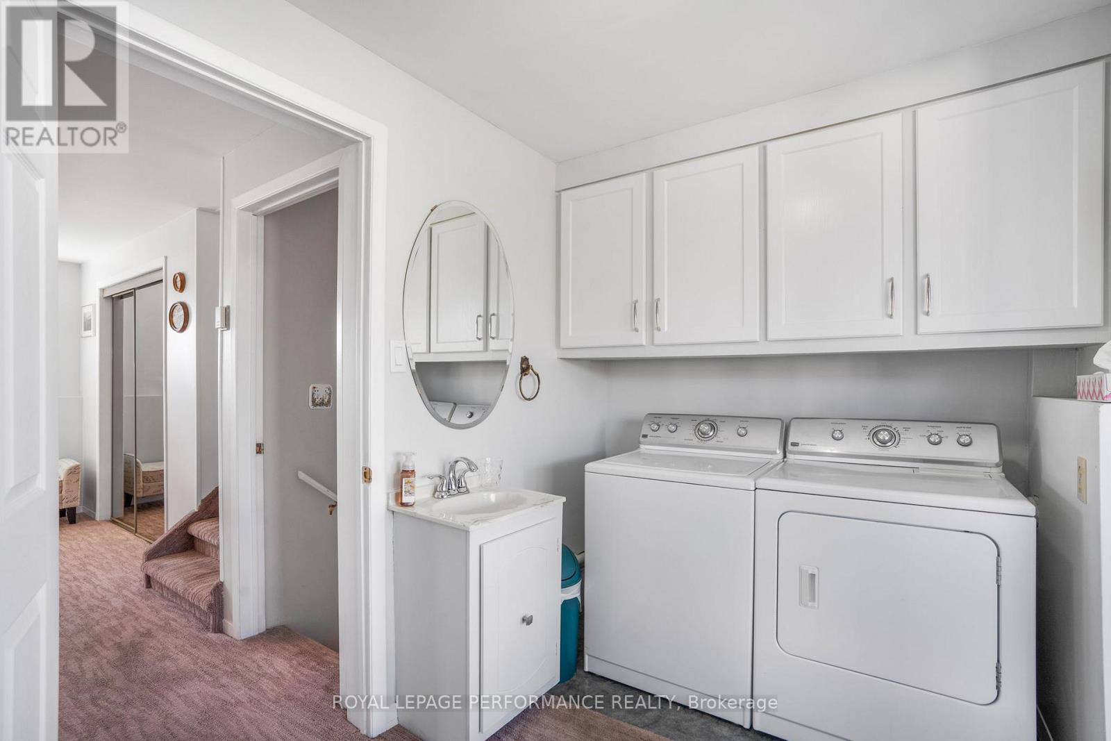 












454 WEST STREET

,
Hawkesbury,




Ontario
K6A2R1

