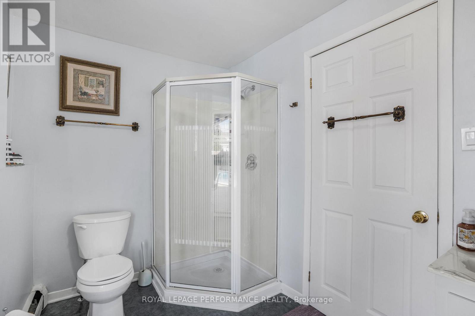 












454 WEST STREET

,
Hawkesbury,




Ontario
K6A2R1

