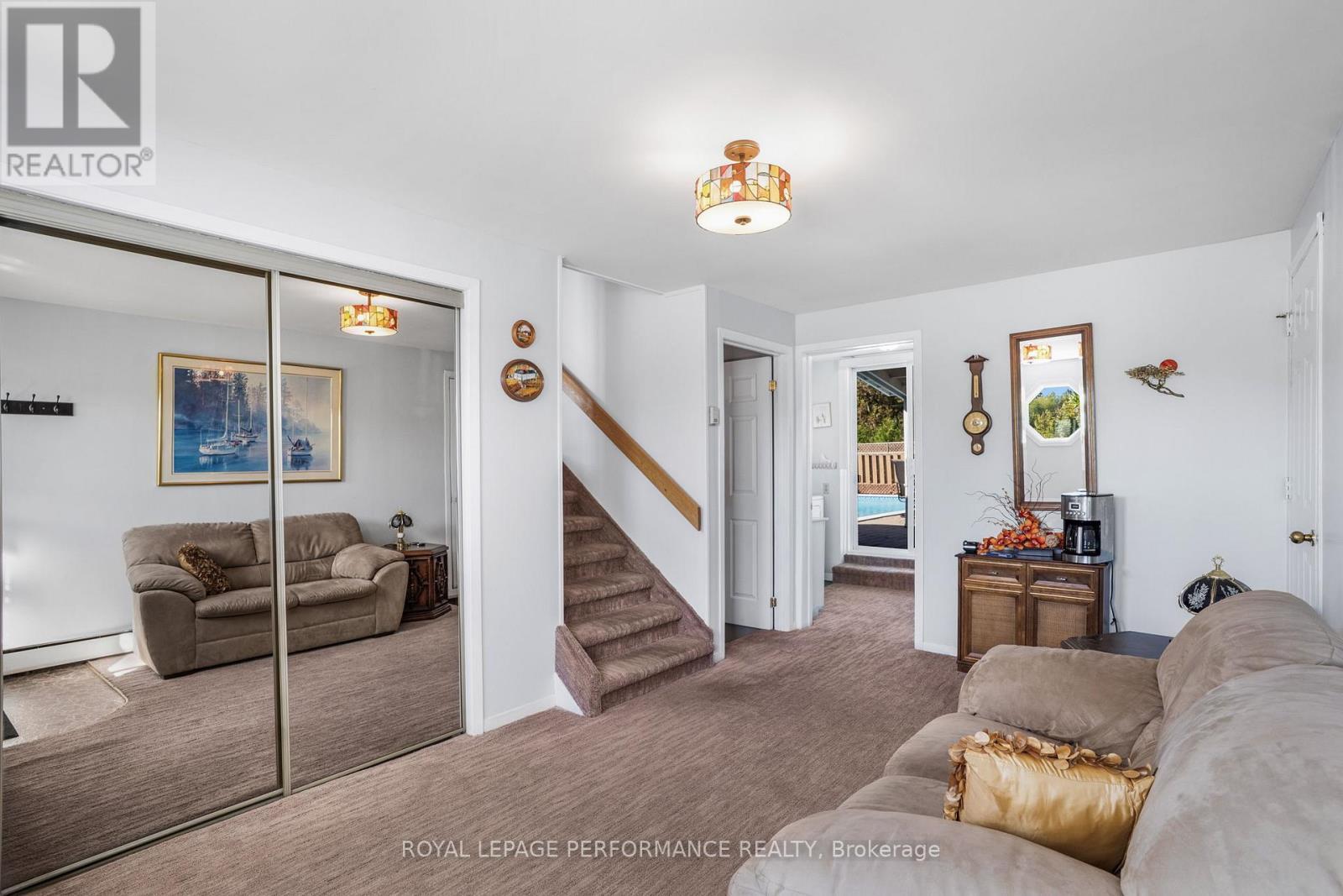 












454 WEST STREET

,
Hawkesbury,




Ontario
K6A2R1

