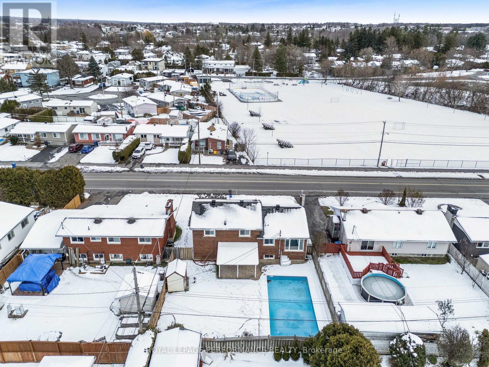 












454 WEST STREET

,
Hawkesbury,




Ontario
K6A2R1

