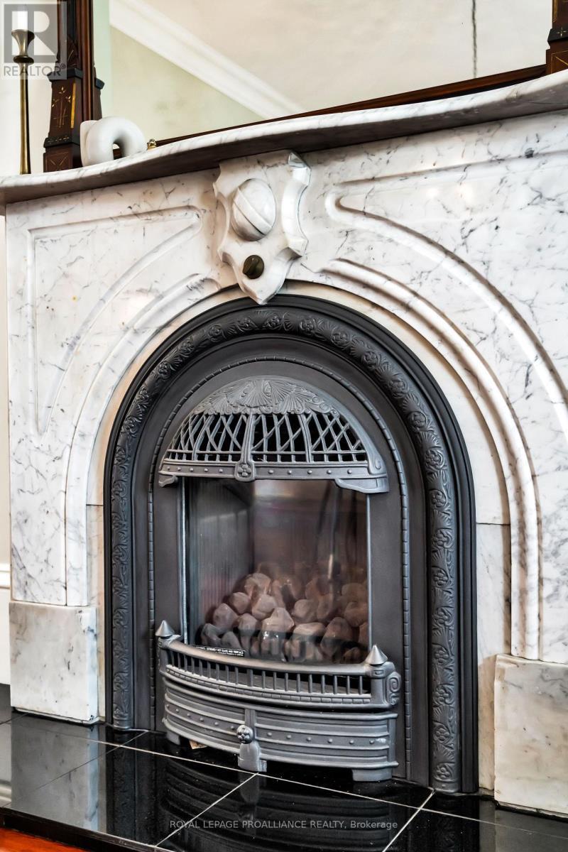 












3 - 99 BRIDGE STREET E

,
Belleville (Belleville Ward),




Ontario
K8N1M2

