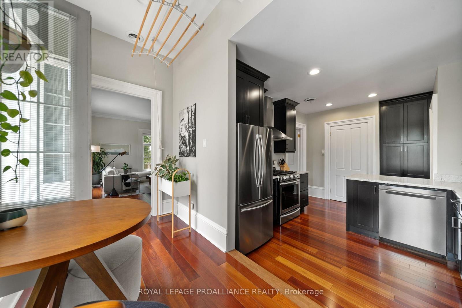 












3 - 99 BRIDGE STREET E

,
Belleville (Belleville Ward),




Ontario
K8N1M2

