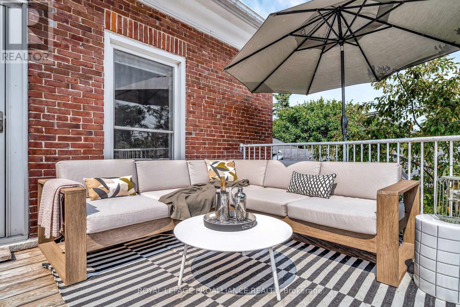 












3 - 99 BRIDGE STREET E

,
Belleville (Belleville Ward),




Ontario
K8N1M2

