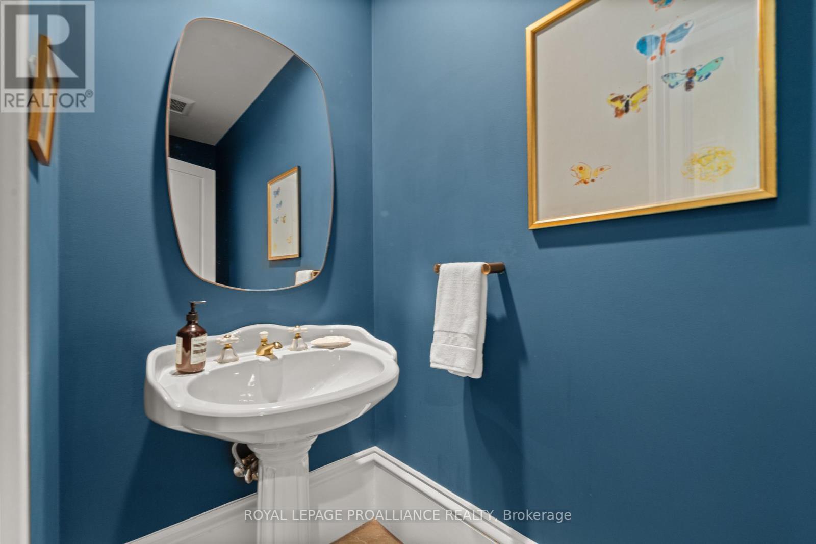 












3 - 99 BRIDGE STREET E

,
Belleville (Belleville Ward),




Ontario
K8N1M2

