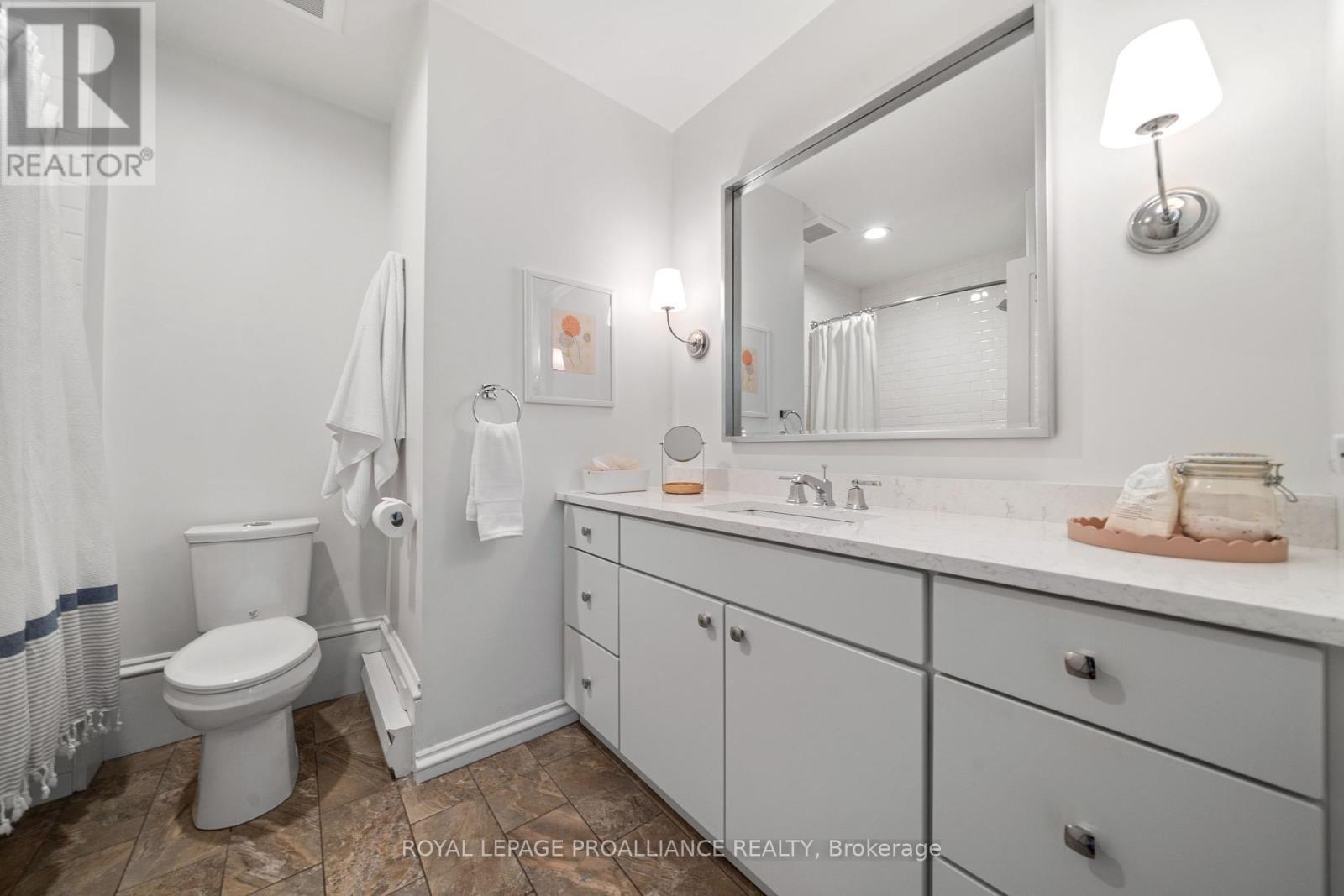 












3 - 99 BRIDGE STREET E

,
Belleville (Belleville Ward),




Ontario
K8N1M2

