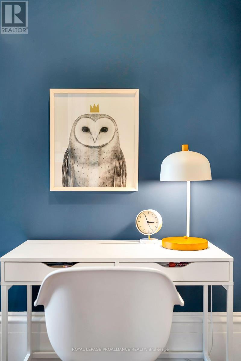 












3 - 99 BRIDGE STREET E

,
Belleville (Belleville Ward),




Ontario
K8N1M2

