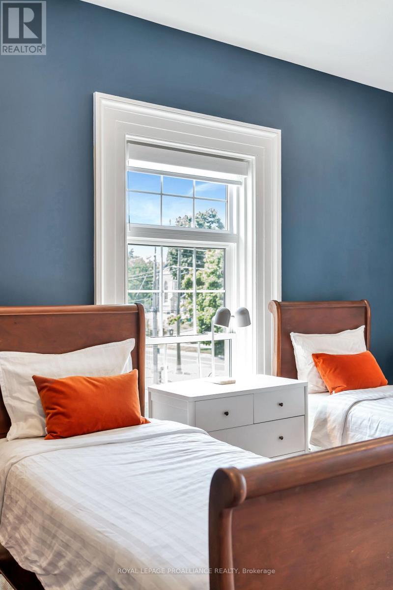 












3 - 99 BRIDGE STREET E

,
Belleville (Belleville Ward),




Ontario
K8N1M2

